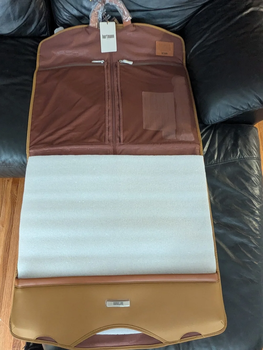 Hartmann Metropolitan 2 Garment Sleeve Color Safari Light Weight Bag NWT